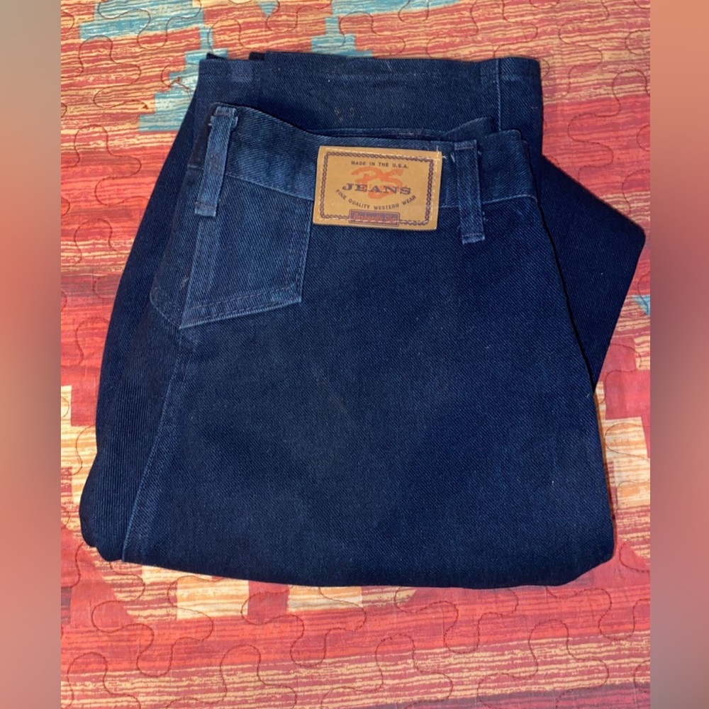 90s vintage size 9/10 by 36 inch inseam